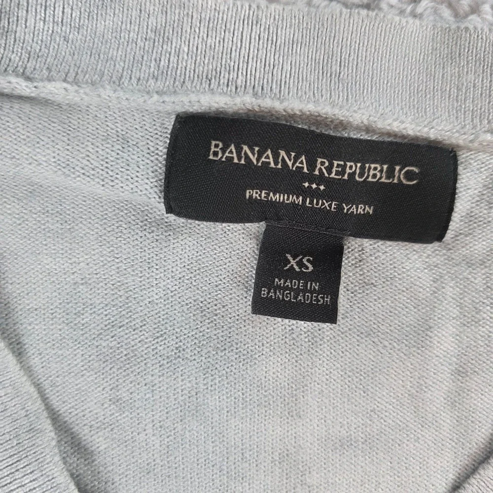 Banana Republic Mens XSmall Grey V-Neck Sweater Silk Cashmere Blend